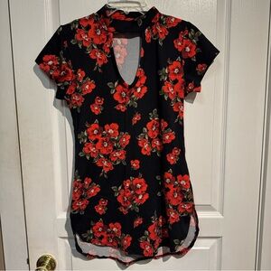 Floral Print Short Sleeve Top.
